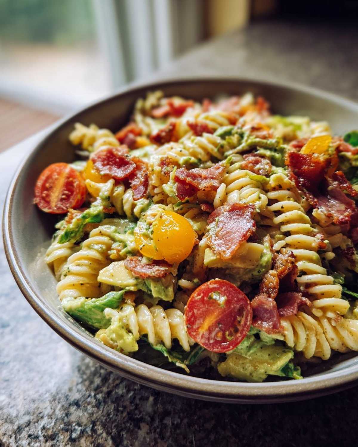 BLT Pasta Salad with Avocado - detail 3