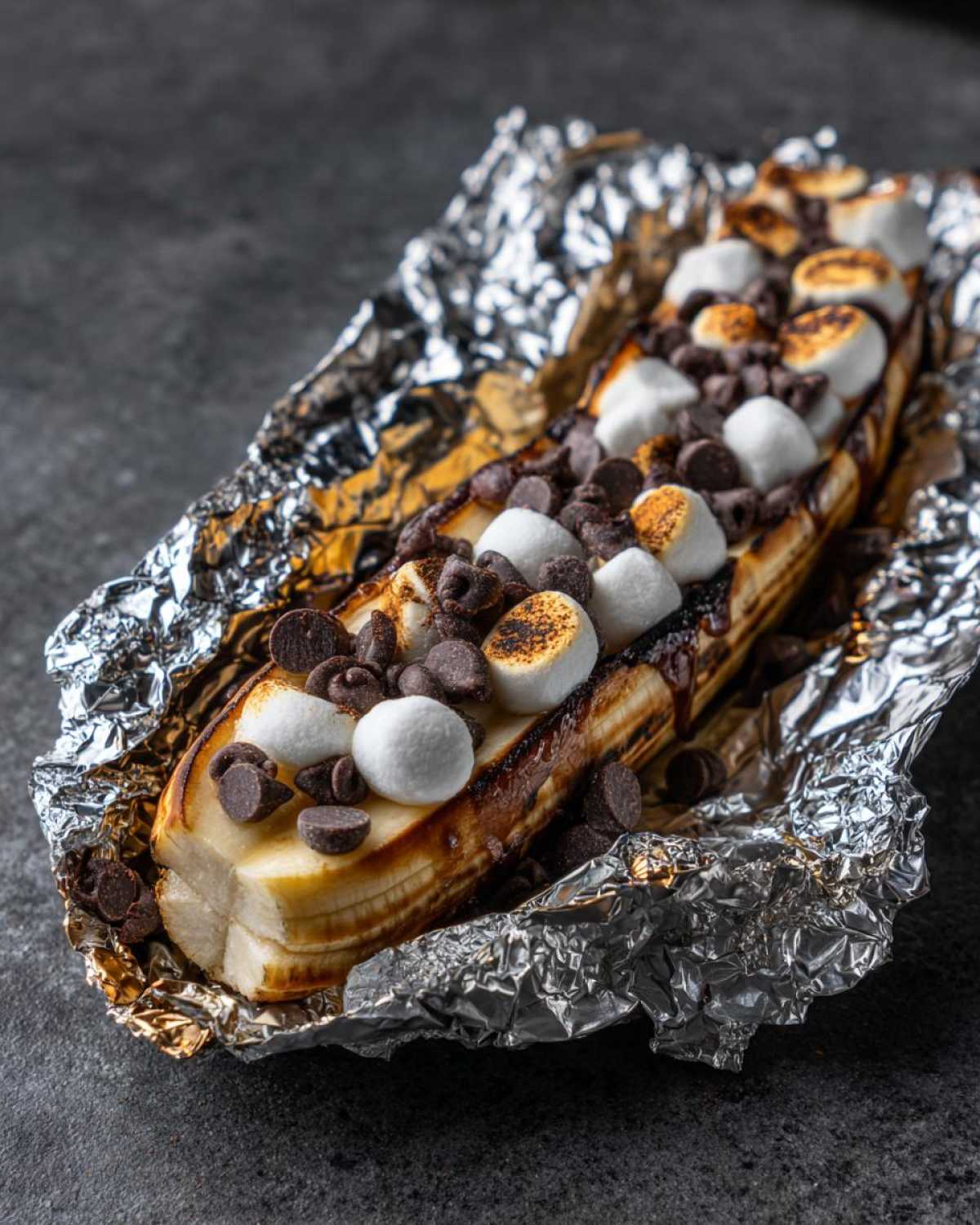 Campfire Banana Boat S’mores - detail 2