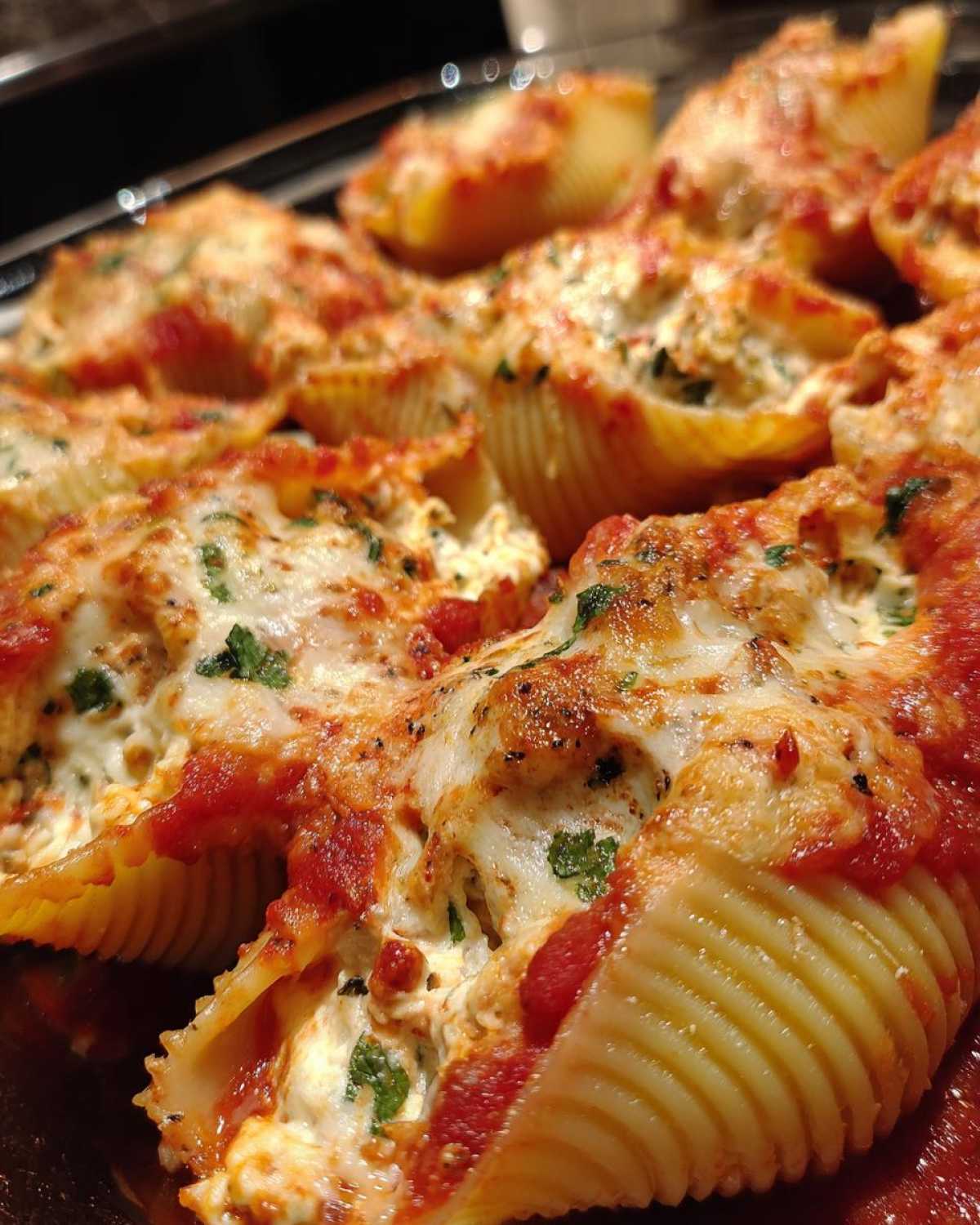 Cheesy Tomato Basil Stuffed Shells - detail 3