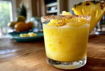 Frozen Pineapple Margaritas