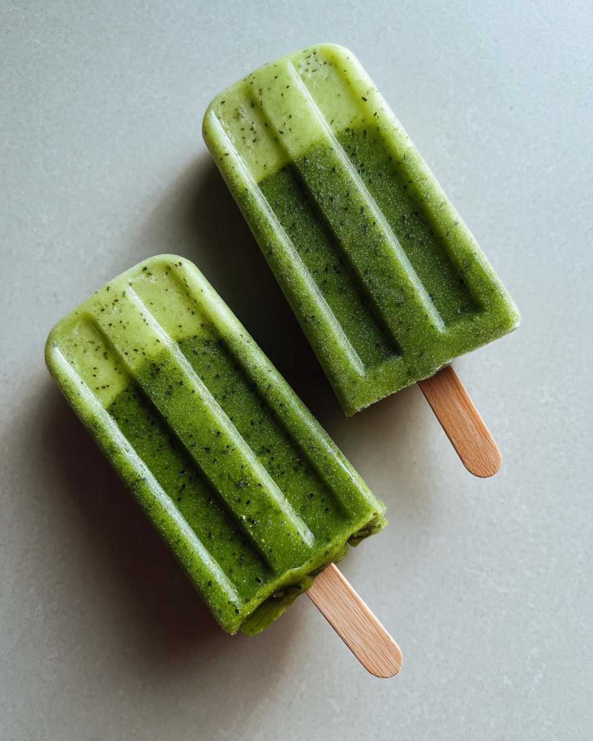 Green Smoothie Breakfast Popsicles - detail 3