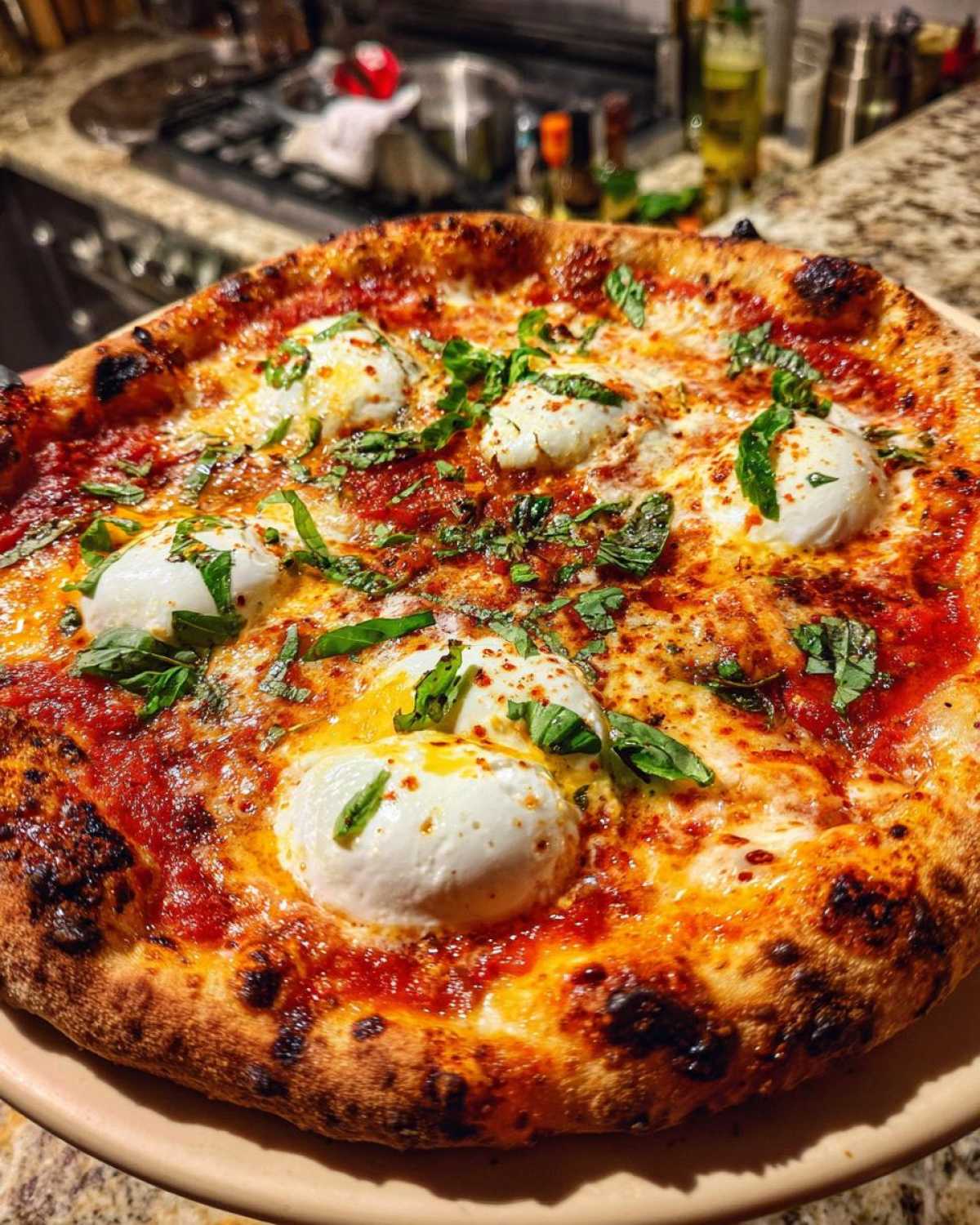 Grilled Margherita Pizza with Burrata - detail 3