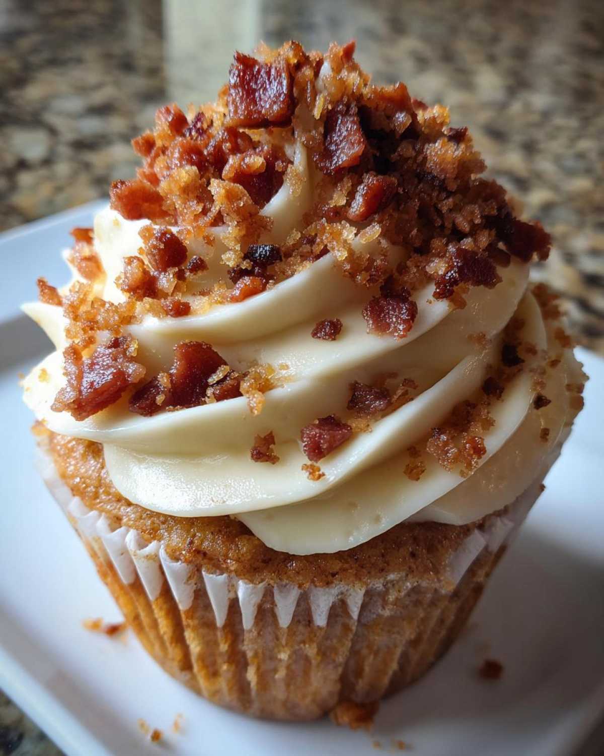 Maple Bacon Cupcakes - detail 3