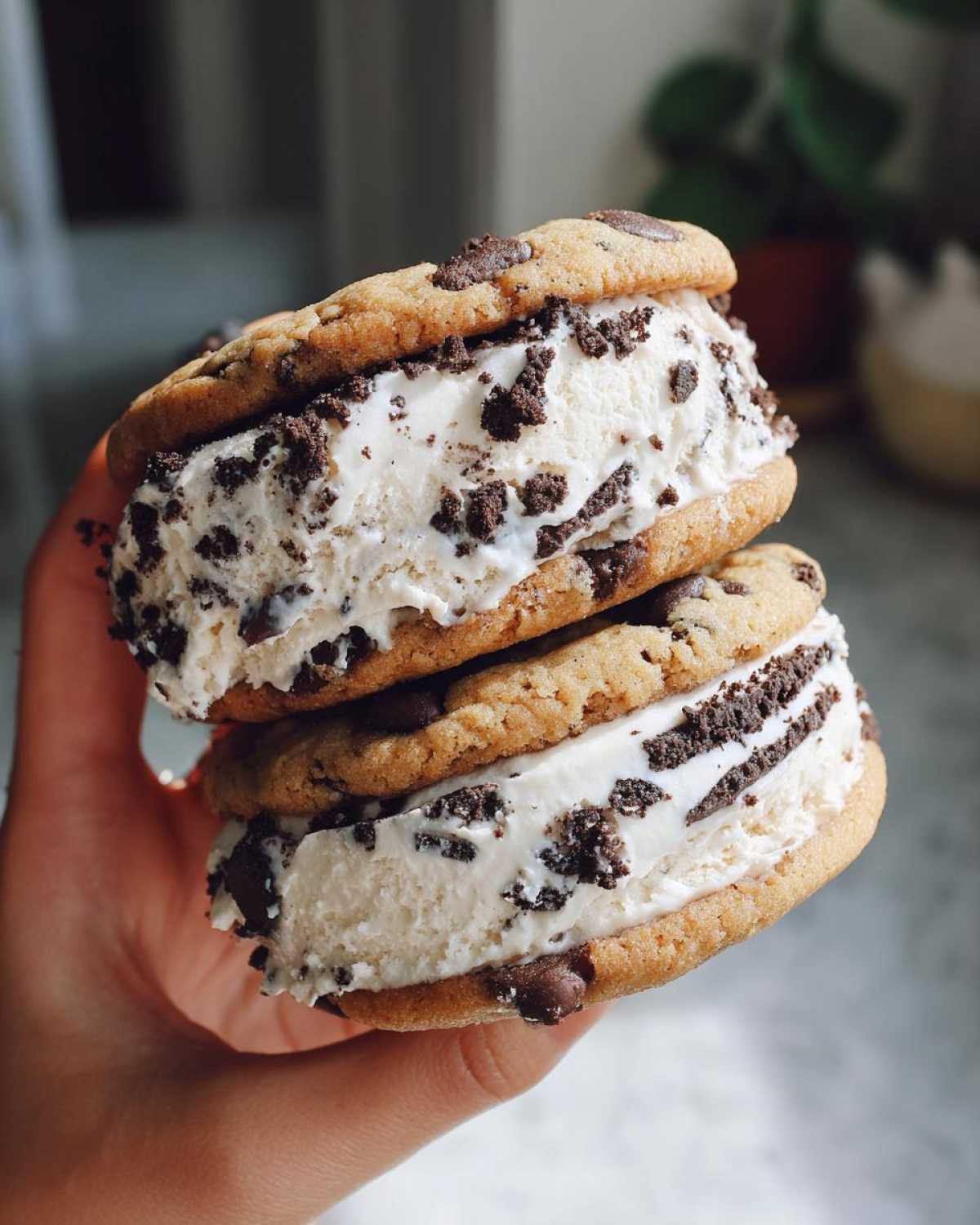 No-Churn Cookies & Cream Ice Cream Sandwiches - detail 3