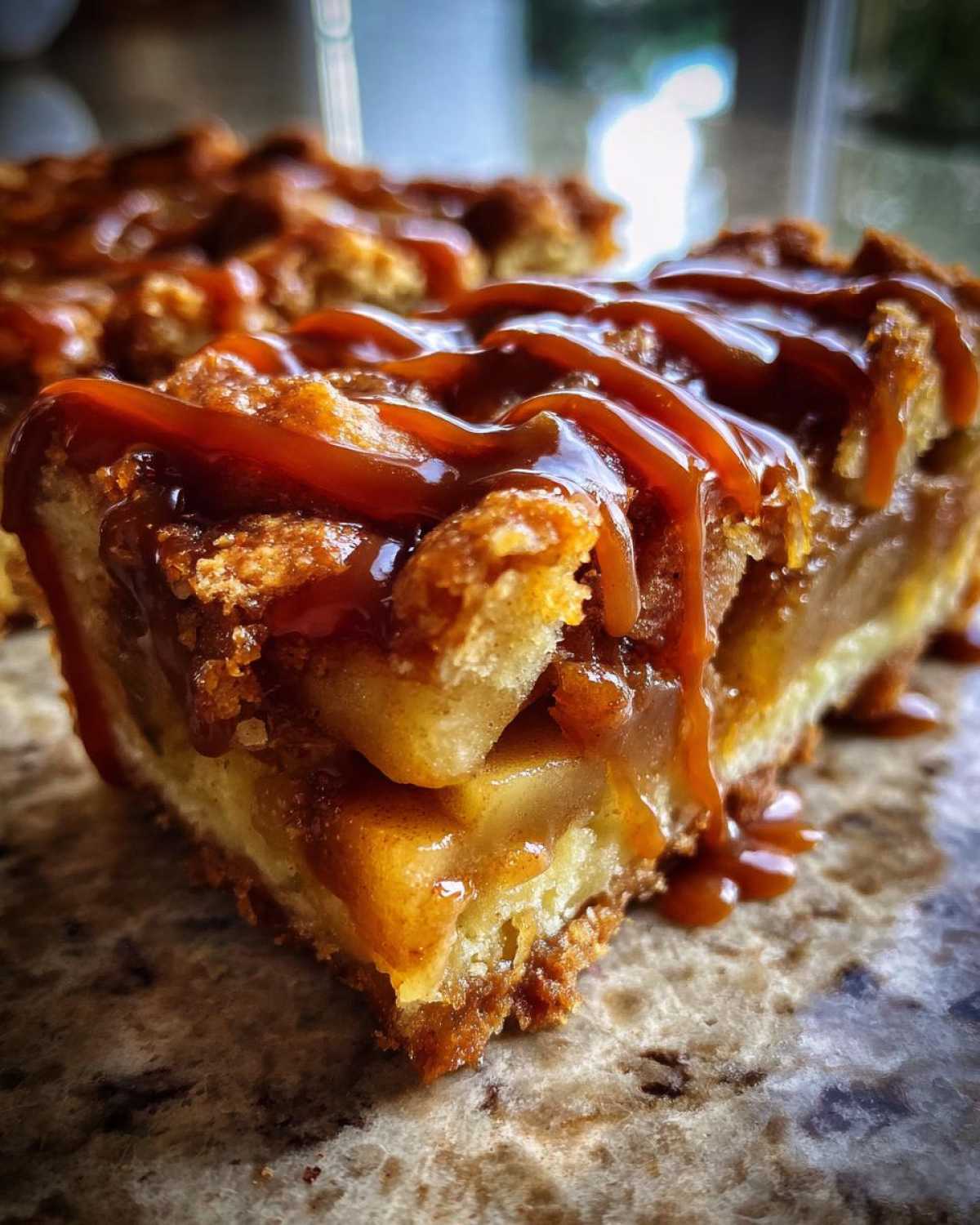 Salted Caramel Apple Pie Bars - detail 3