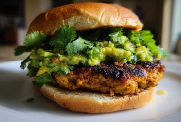 Smoky Chipotle Guacamole Turkey Burgers