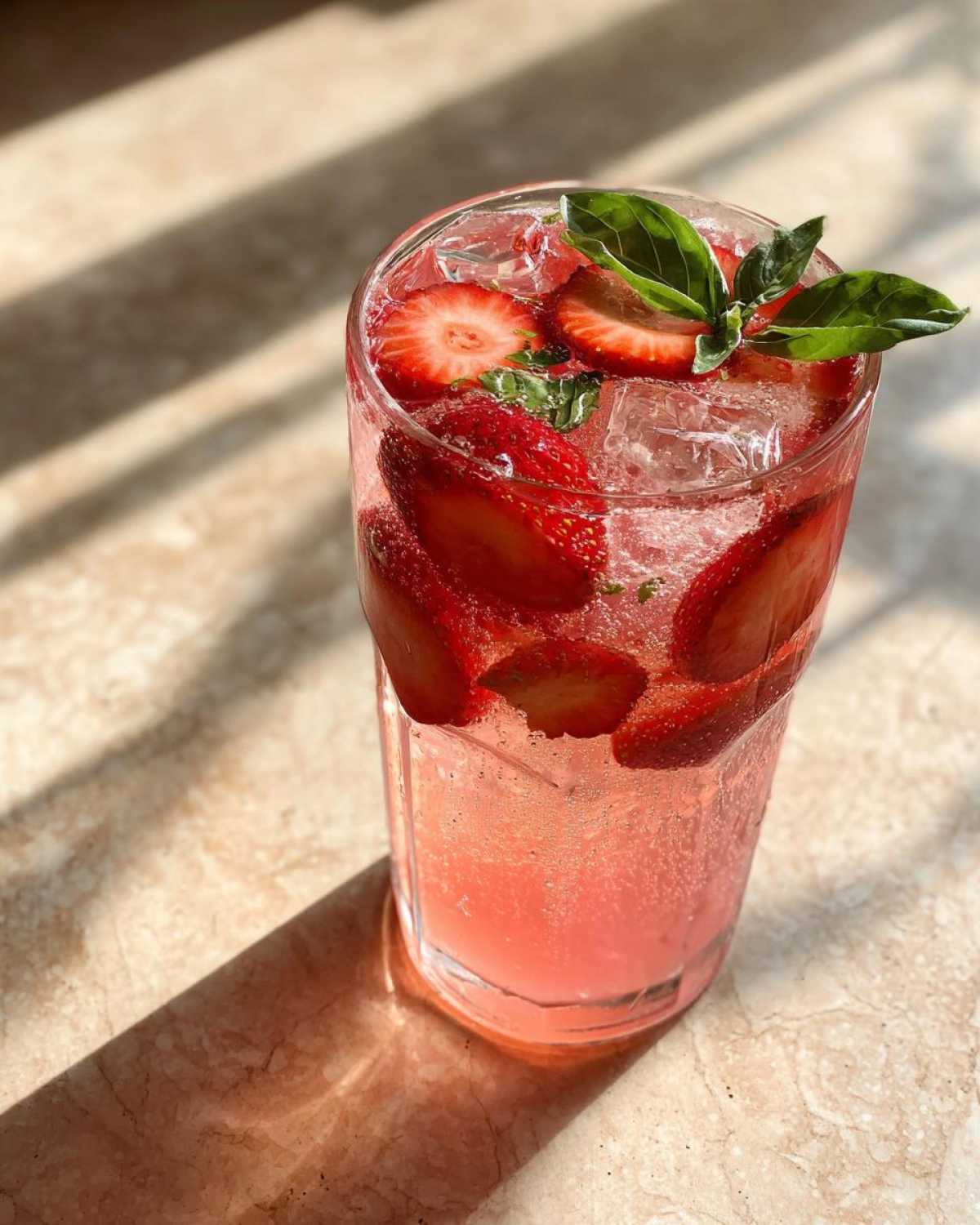 Strawberry Basil Lemonade - detail 1